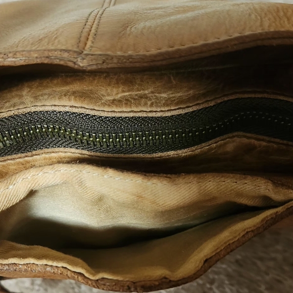 Bed Stu Tan Leather Rockababy Shoulder Bag with Distressed Finish - Picture 3 of 7